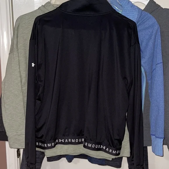 Under Armour Full Zip - Picture 4 of 5